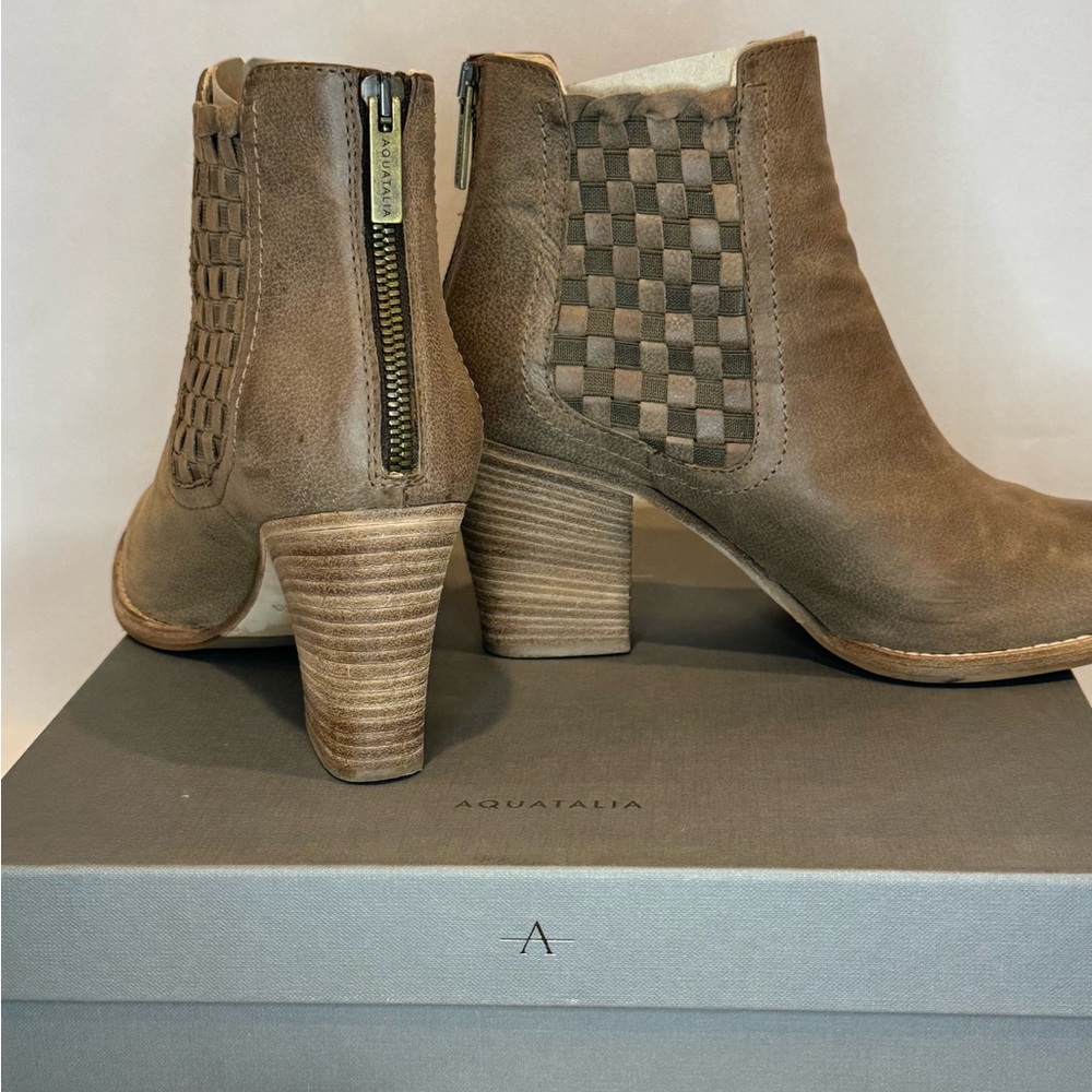 Aquatalia Italian Boots, Frannie Size 9 with 3 Inch Heel